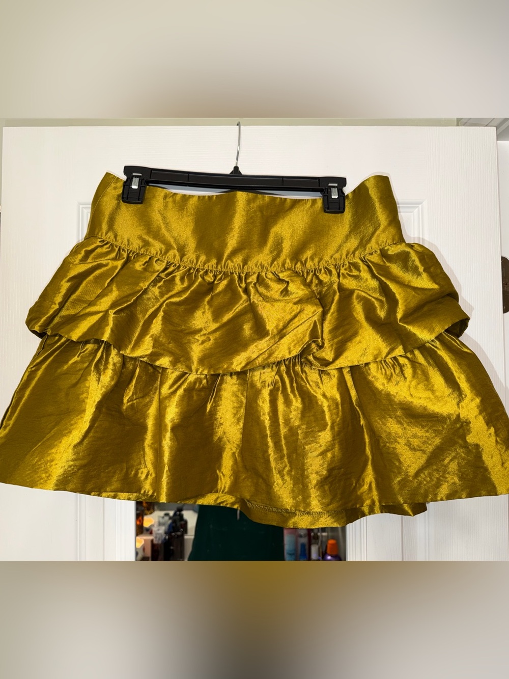 Tiered Ruffle Mini Skirt in Metallic Gold/Green new